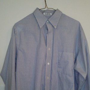 Van Heusen Men's shirt size 16 neck 32/33 sleeves